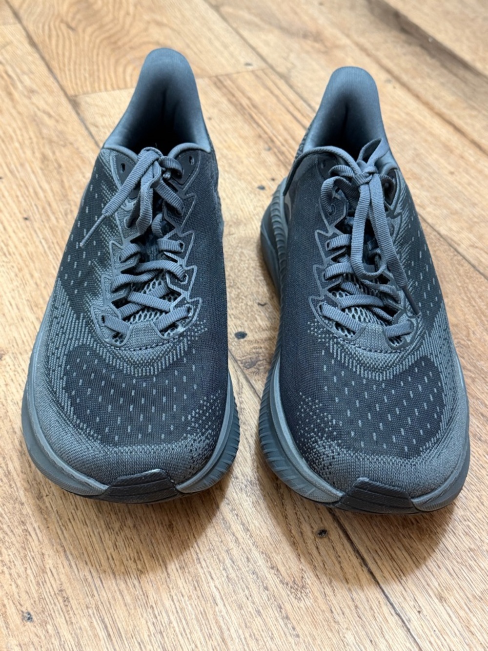 Men's HOKA ONE ONE M Mach 6 LA in Black NEW WITHOUT A BOX